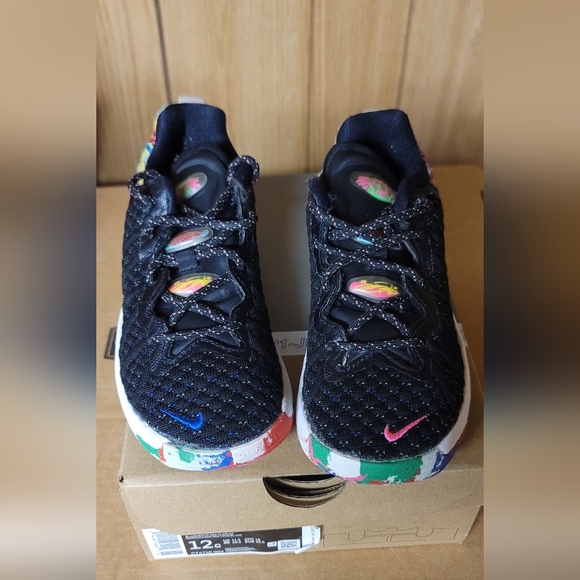 LeBron XVIII James Gang sz 12c Multicolored